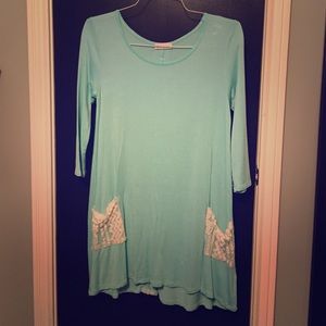 Slouchy dress with lace detail