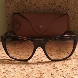 Authentic Ray-Ban Wayfarer Cats