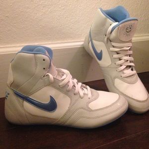 Nike lace up sneakers "women's greco"