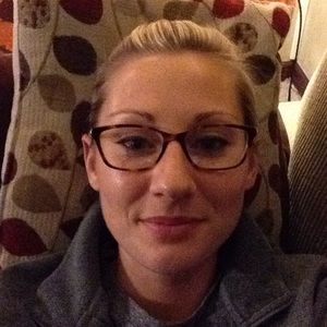 Meet your Posher, Laura