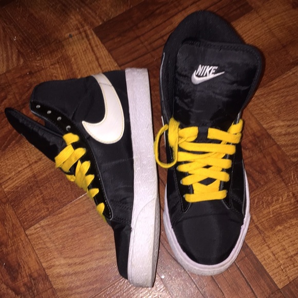 nike blazer black yellow