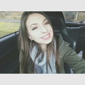 Meet your Posher, Marissa