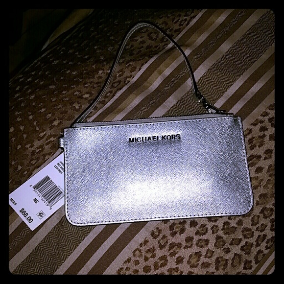 Michael Kors Wristlet