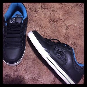 DC skating shoes