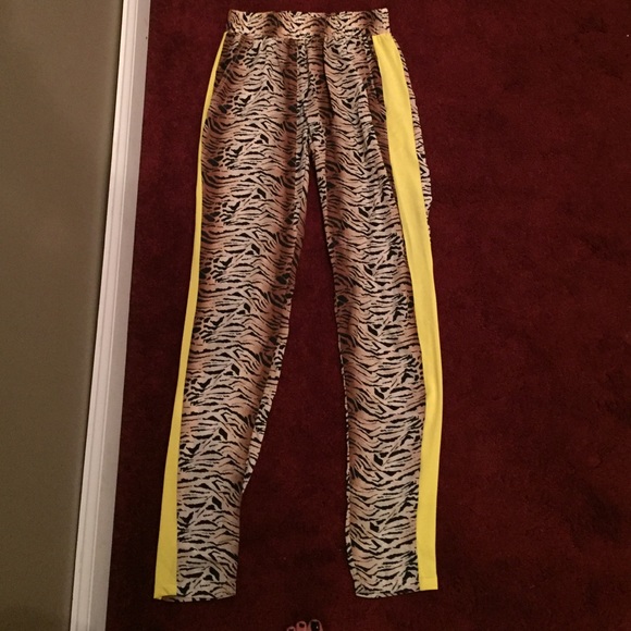 Ruby and Jenna straight leg pant - Picture 2 of 3