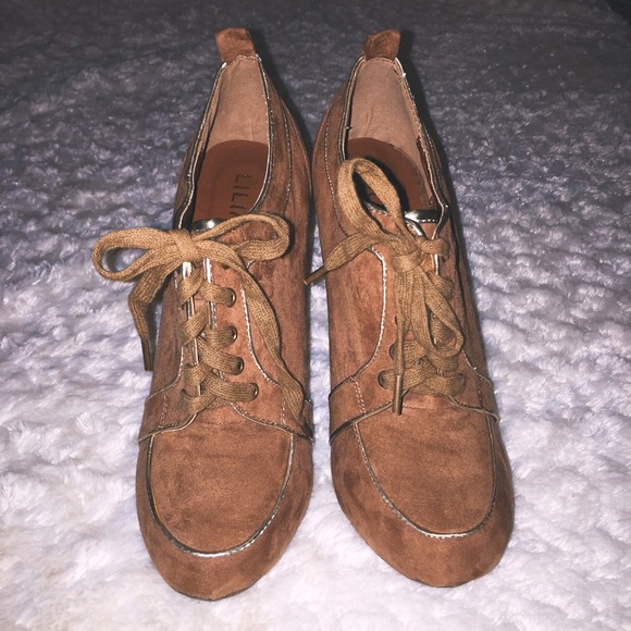 Adorable Tan Booties - Picture 3 of 3