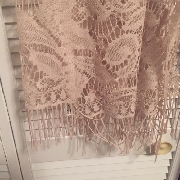 Lace scarf - Picture 3 of 3