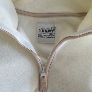 Old navy fleece jacket pullover winter white SMall
