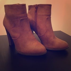 **New** Camel Booties