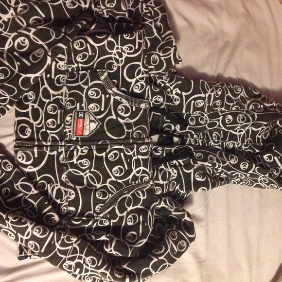 DC zip-up hoodie, black&white, size small