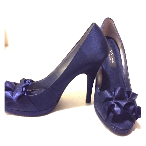 Nina EVELIXA Navy Luster Satin Pump