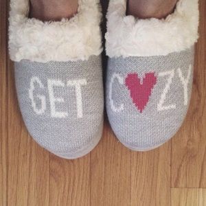 Get C❤️zy Slippers - Aerie