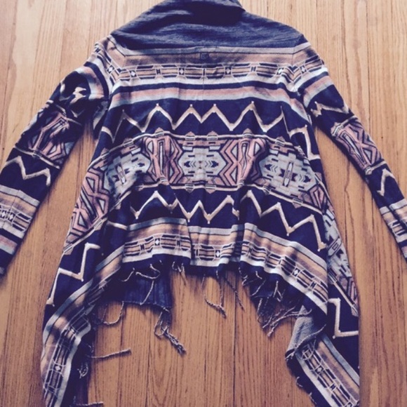 XS Tribal Billabong Sweater