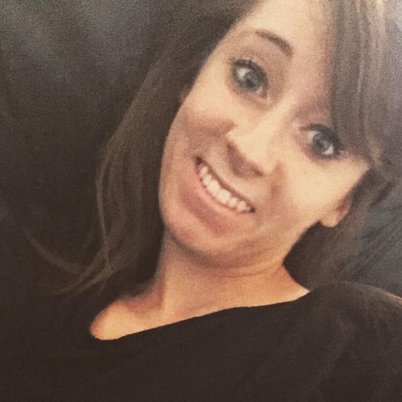 Meet your Posher, Hannah
