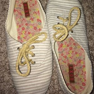 Roxy beachy slip-on shoes