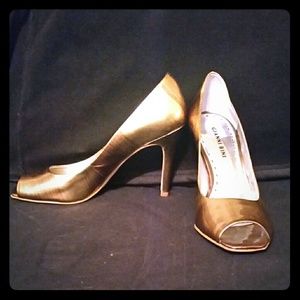 Gianni Bini Peep Toe Heels
