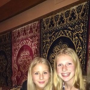 Meet your Posher, Mia