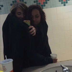 Meet your Posher, Maria