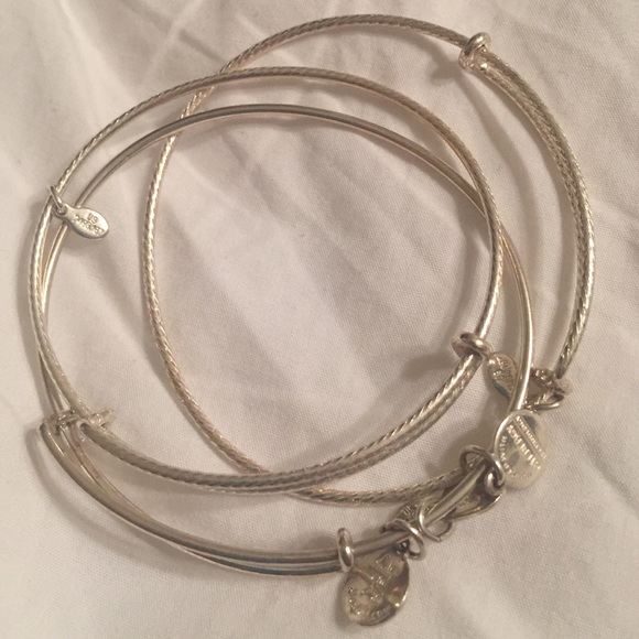 Alex and Ani 3 Bangle Set 🌞