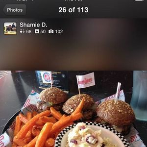 Meet your Posher, Andreita