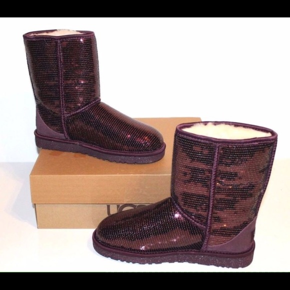 I'm looking to purchase these Sparkle Uggs!