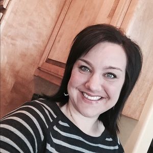 Meet your Posher, Dina