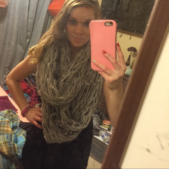 Scarfs for days