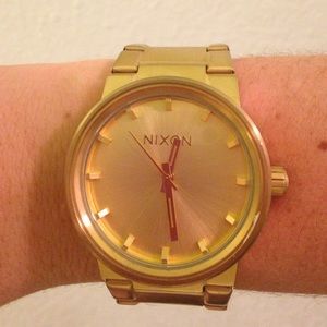 Nixon cannon watch
