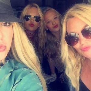 Meet your Posher, Angie