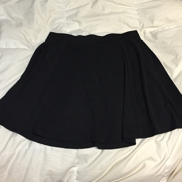 Black circle skirt H&M