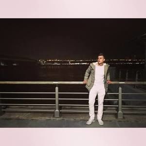 Meet your Posher, Dimitris