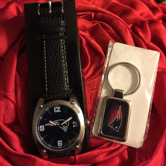 NFL NewEngland Patriots Watch/Key Chain Gift Set