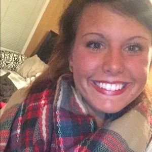 Meet your Posher, Deonna