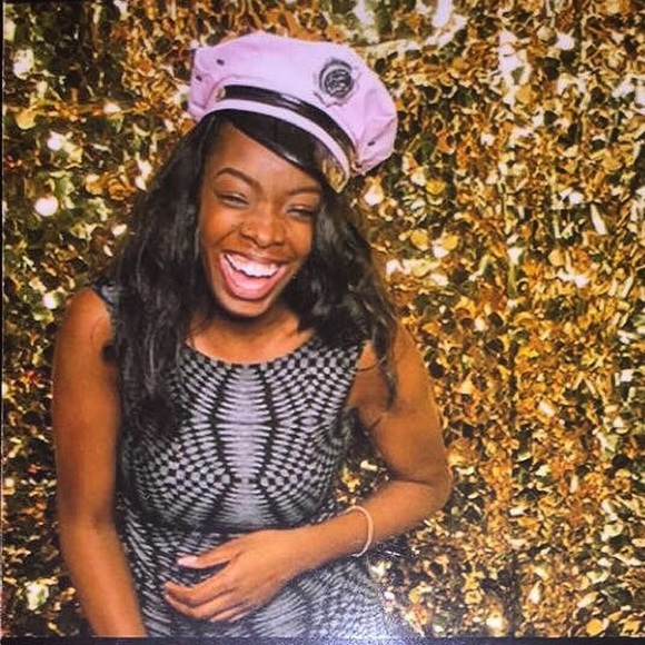 Meet your Posher, Danaya
