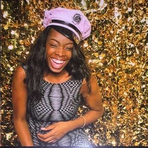 Meet your Posher, Danaya