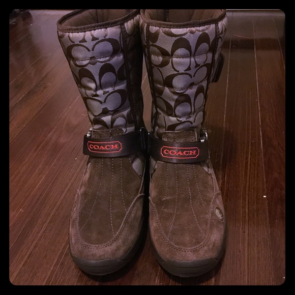 Coach logo snow boots