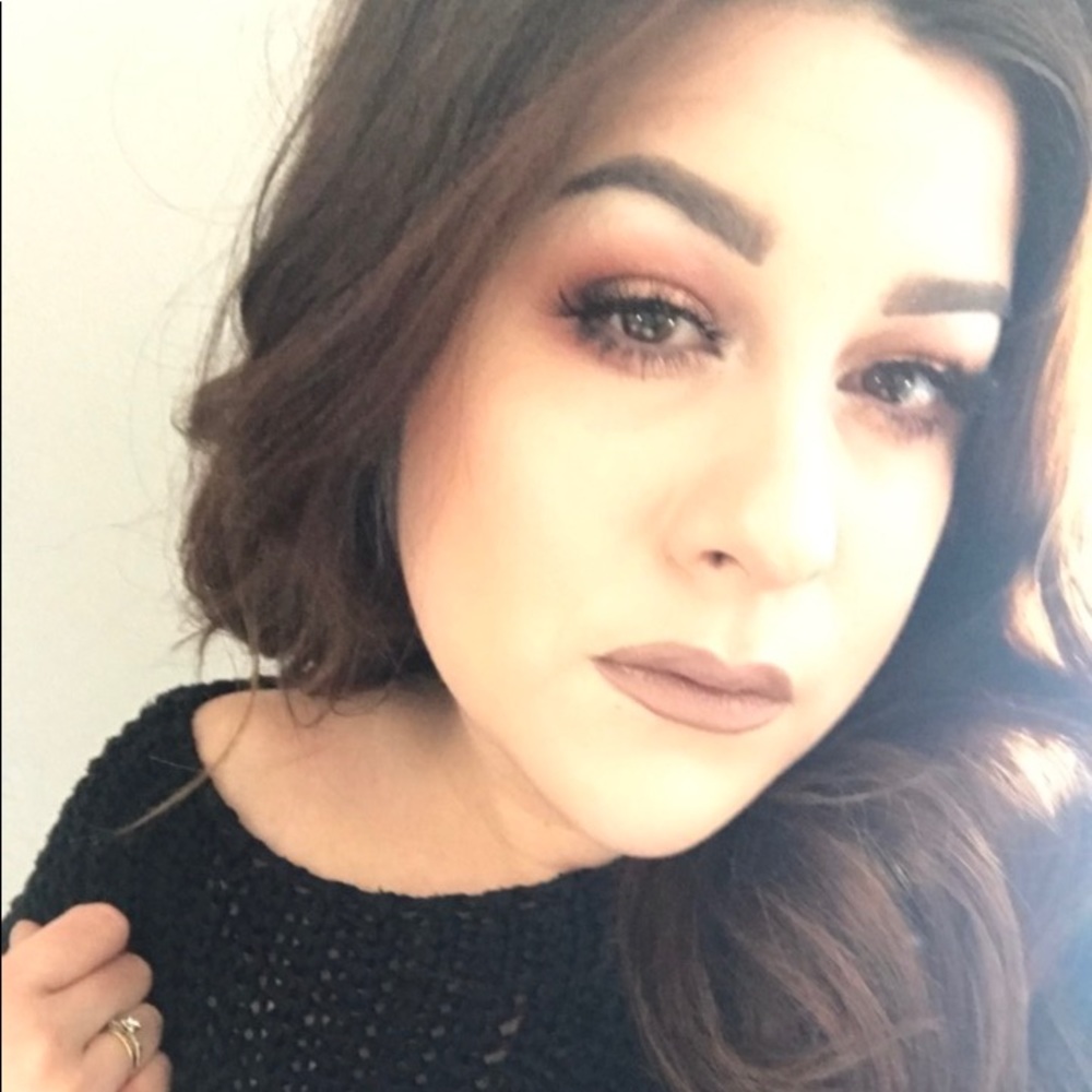 Meet your Posher, Lisa