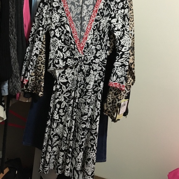 PRINTED WRAP DRESS BRAND NEW WITH TAGS SIZE 10
