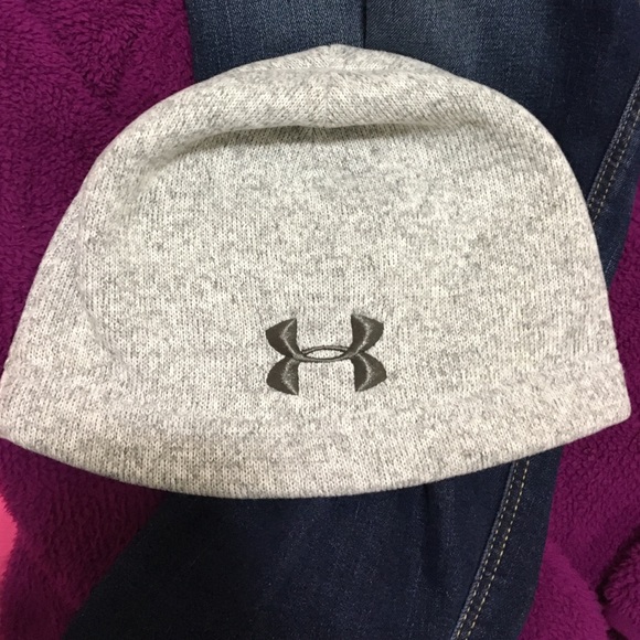BRAND NEW UNDER ARMOR BEANIE . One size fits all