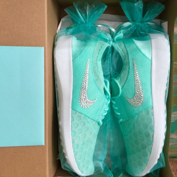 REDUCED Swarovski Premium Nike Juvenate Tiffany - Picture 3 of 4