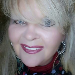 Meet your Posher, Beverly