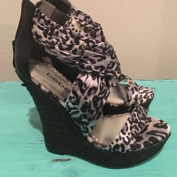 Bebe leopard print wedge - Picture 2 of 4