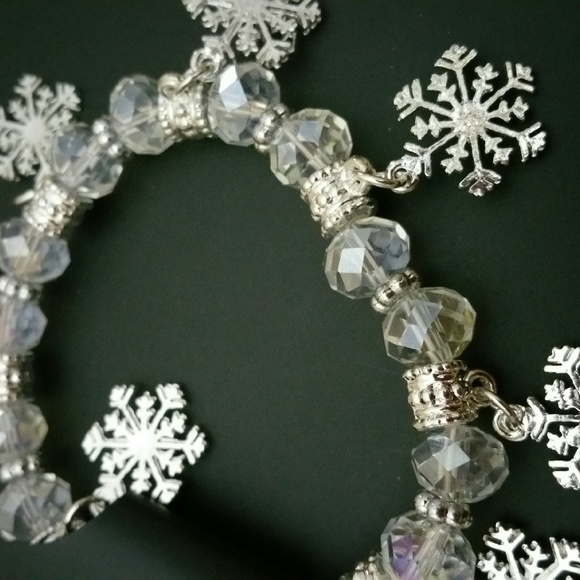 Sold!!! Snowflakes falling on your wrist - Picture 3 of 3