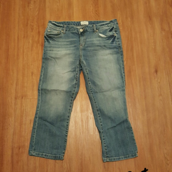 Aeropostale capris