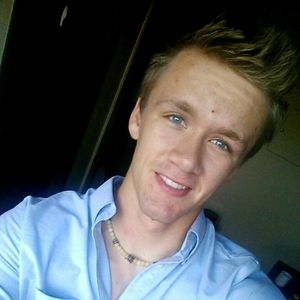 Meet your Posher, Dustin