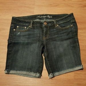 American Eagle Bermuda shorts.
