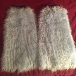 baby blue fluffies/gogo/legwarmers