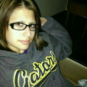 Meet your Posher, Nikole