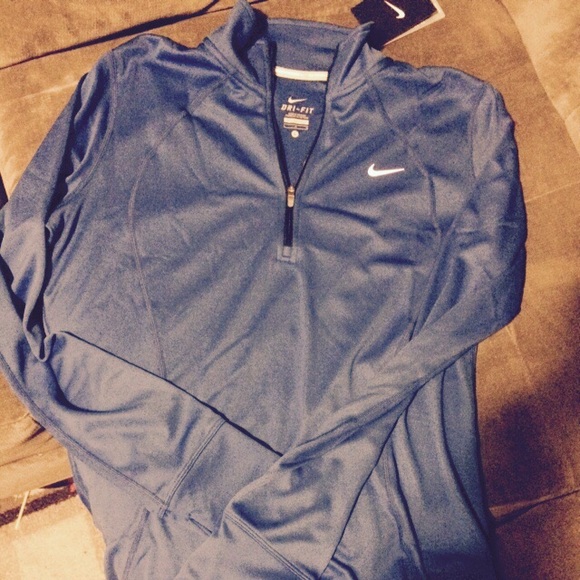 NWT Nike Royal Blue Dri fit - Picture 2 of 4
