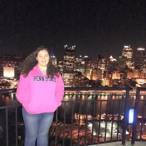 Meet your Posher, Lara